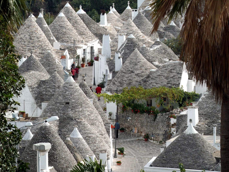 TRULLI DI ALBEROBELLO